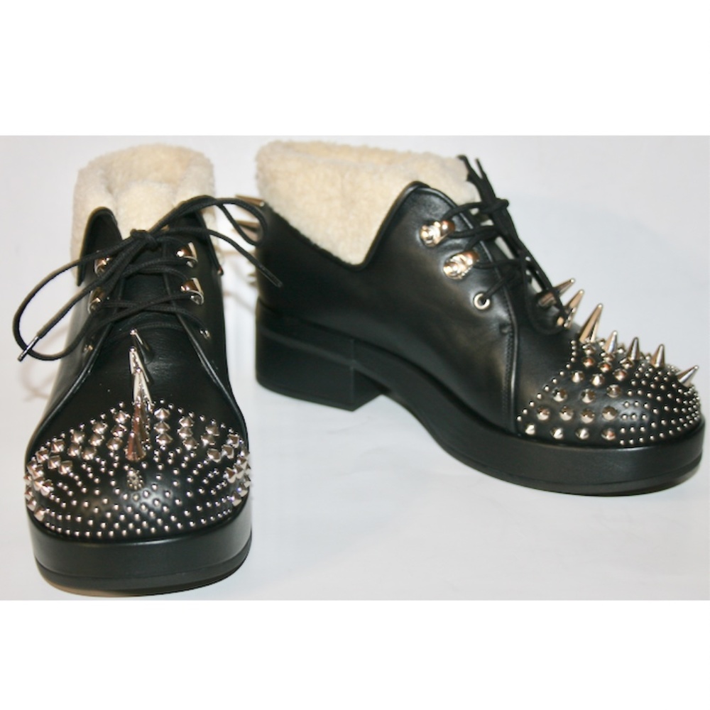 Gucci Black Leather Spike-Studded Shearling-Cuffed Ankle Booties